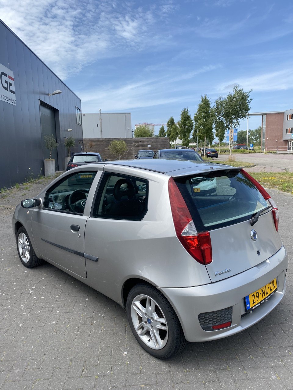 Fiat Punto 1.2 16V 3DR 2003 Grijs | NAP | NIEUWE APK!
