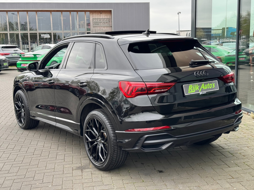 Audi Q3 35 tfsi 3x s-line * panoramadak * keyless * leer * camera