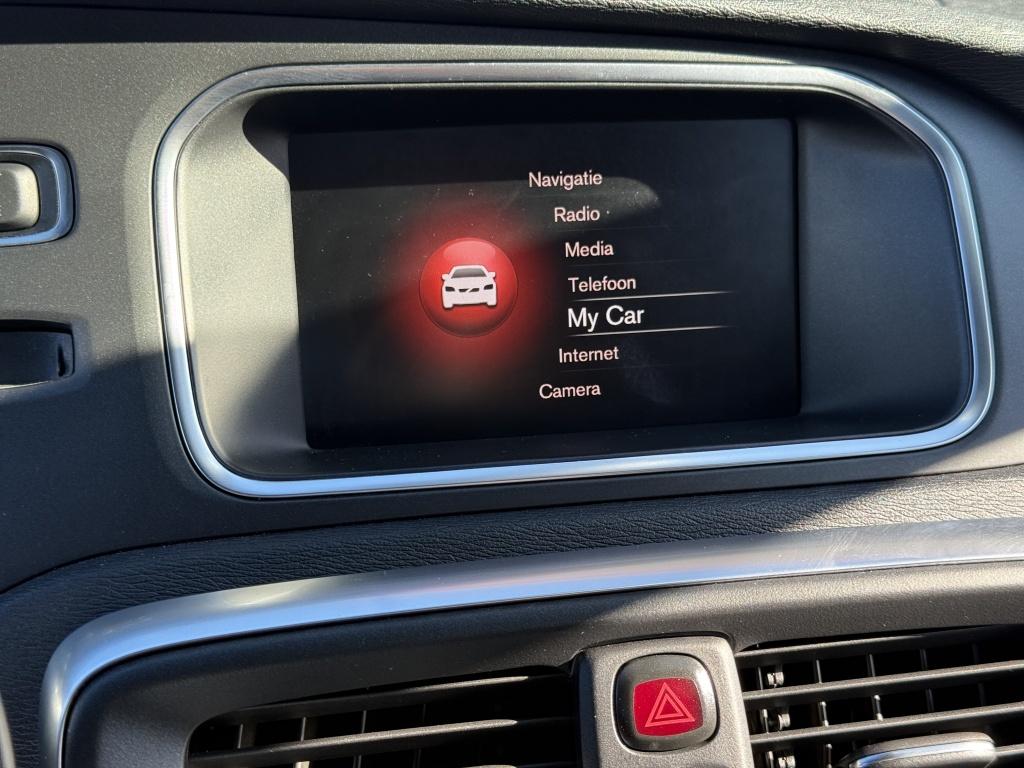 Volvo V40 t3 153pk aut6 polar+ sport| panodak| camera| h&k sound| trekhaak