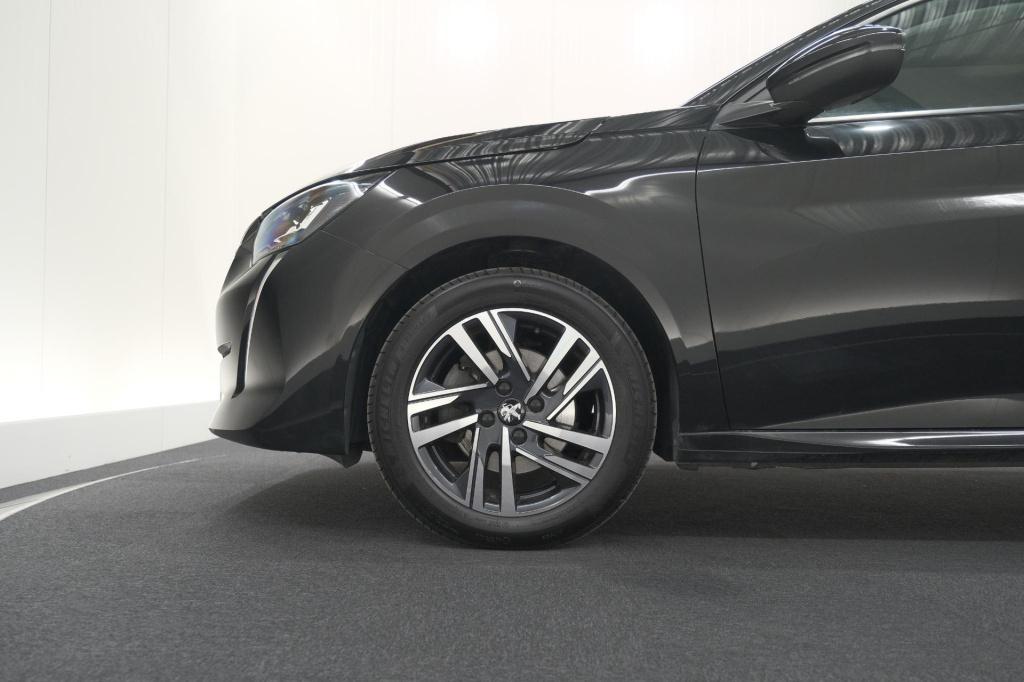 Peugeot 208 puretech 100 eat8 allure | camera | navigatie | apple carplay |