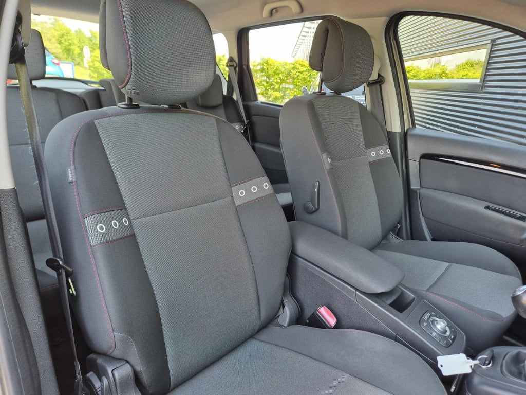 Renault Scenic 1.6 16v 110 expression climate control, bluetooth, navigatie