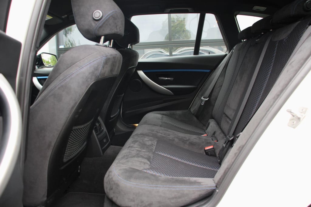 BMW 3-serie touring 318i m sport edition aut. - navi groot - adap led - pdc