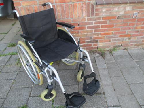 Degelijke rolstoel te koop