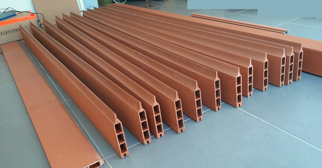 Houtcomposiet stapelplanken - Voor één schutting van 180x180 - NIEUW