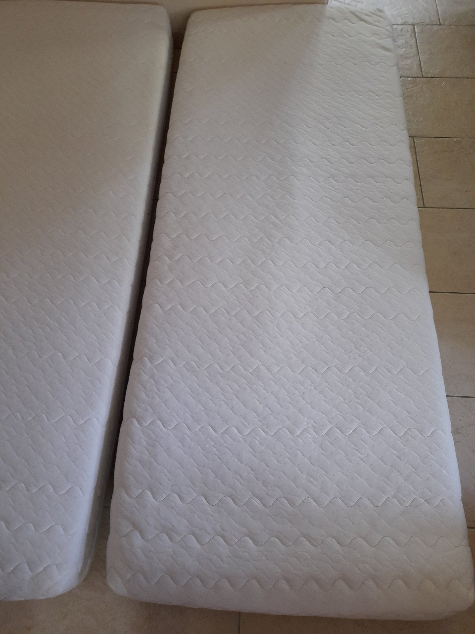 2 Matrassen 80 x 200 (in goede staat )