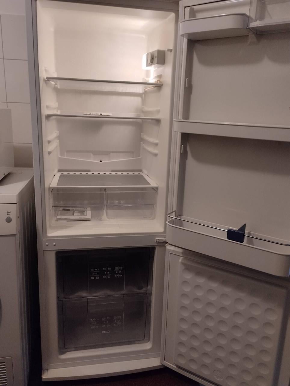 Koelkast in goede staat gratis af tehalen