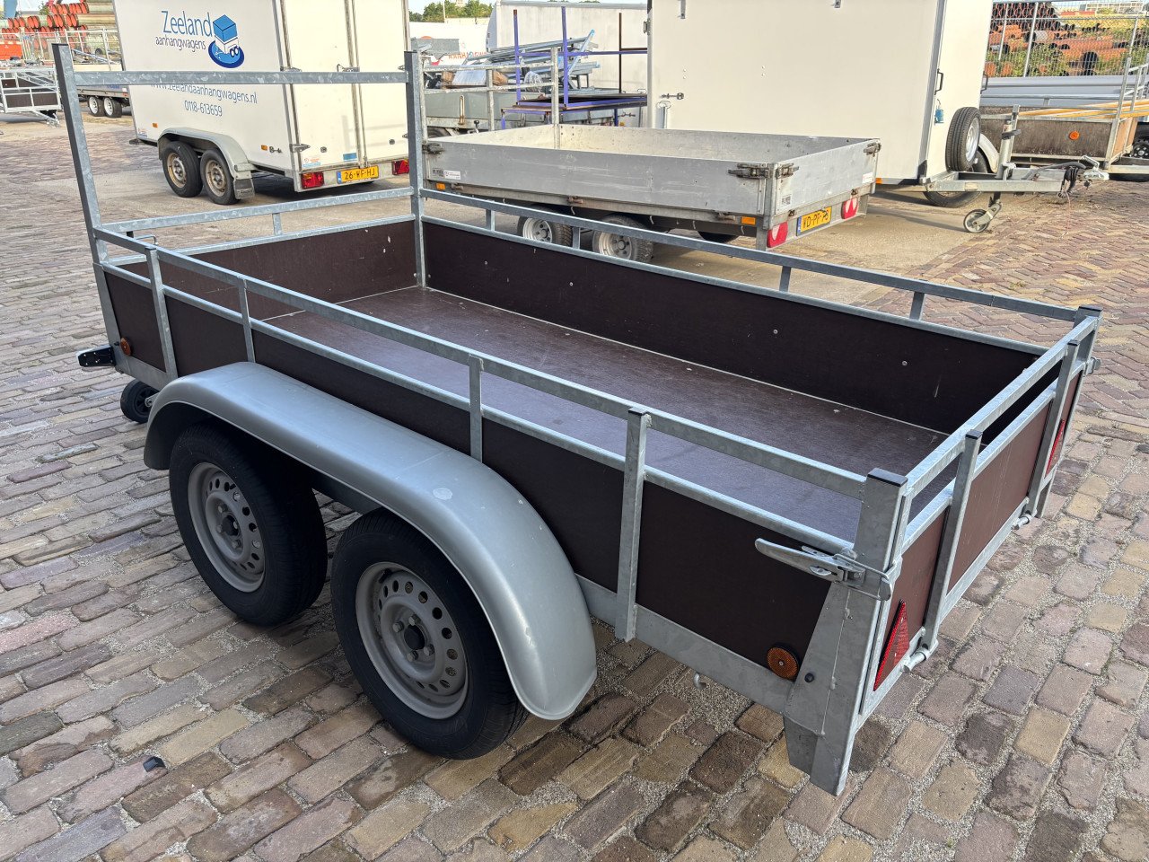 Bakwagen tandemas ongeremd 750kg 253x127cm z.g.a.n. aanhangwagen