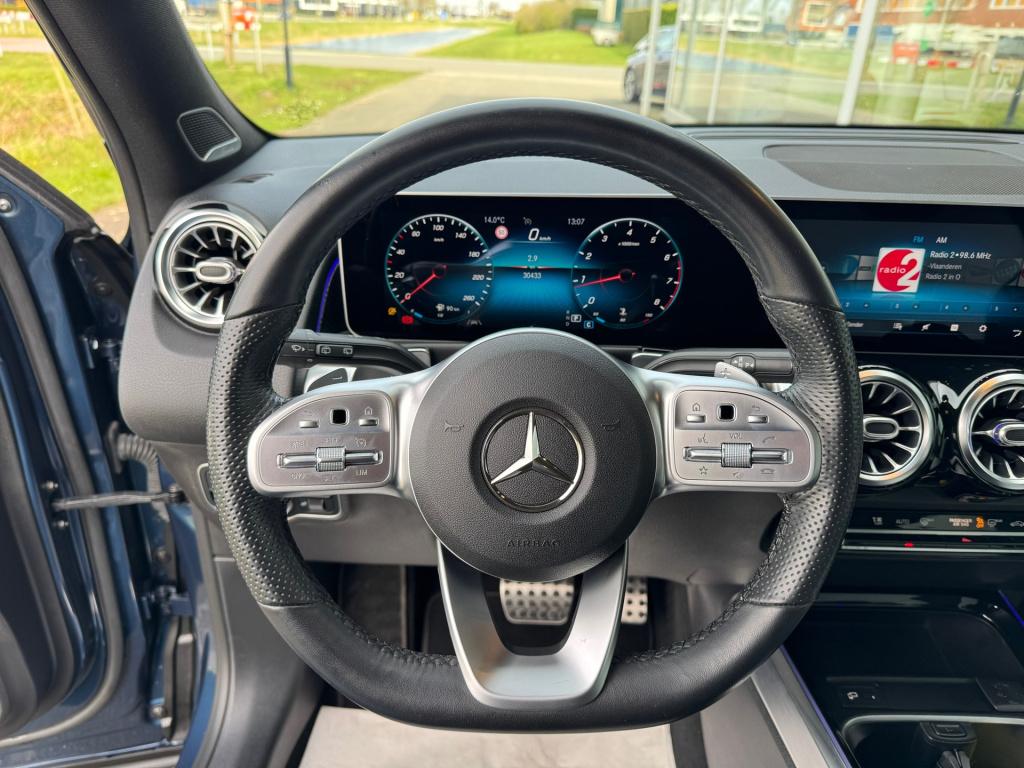 Mercedes-Benz 200-klasse glb amg night-pakket automaat , wegklapbare trekha