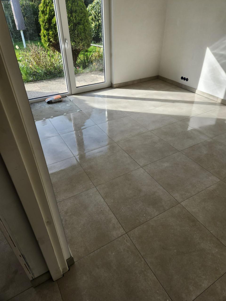 Tegelzetter nodig? Bel/app: 06 21937244 of Mail: jvbtegelzetter@gmail.com