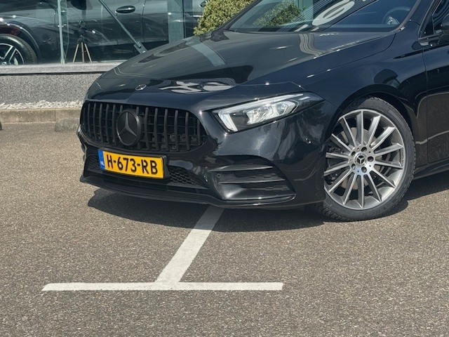 Mercedes-Benz A-Klasse 220 launch edition amg l camera l nightpakket l led 