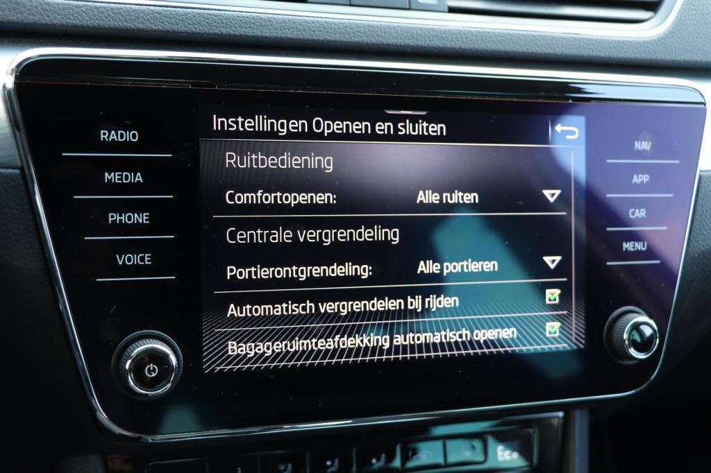 Skoda Superb combi 1.4 tsi iv business edition plus dsg6 218pk