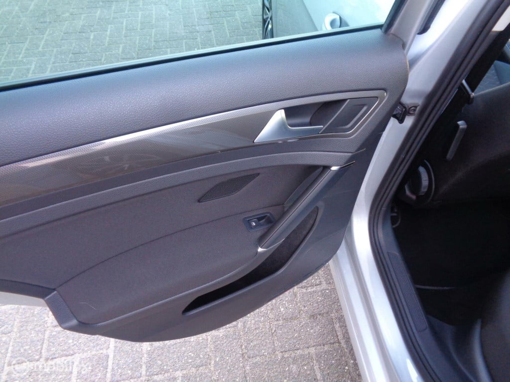 Volkswagen Golf 1.5 tsi iq-drive/airco/ecc/panorama dak/led/navi/carplay/lm