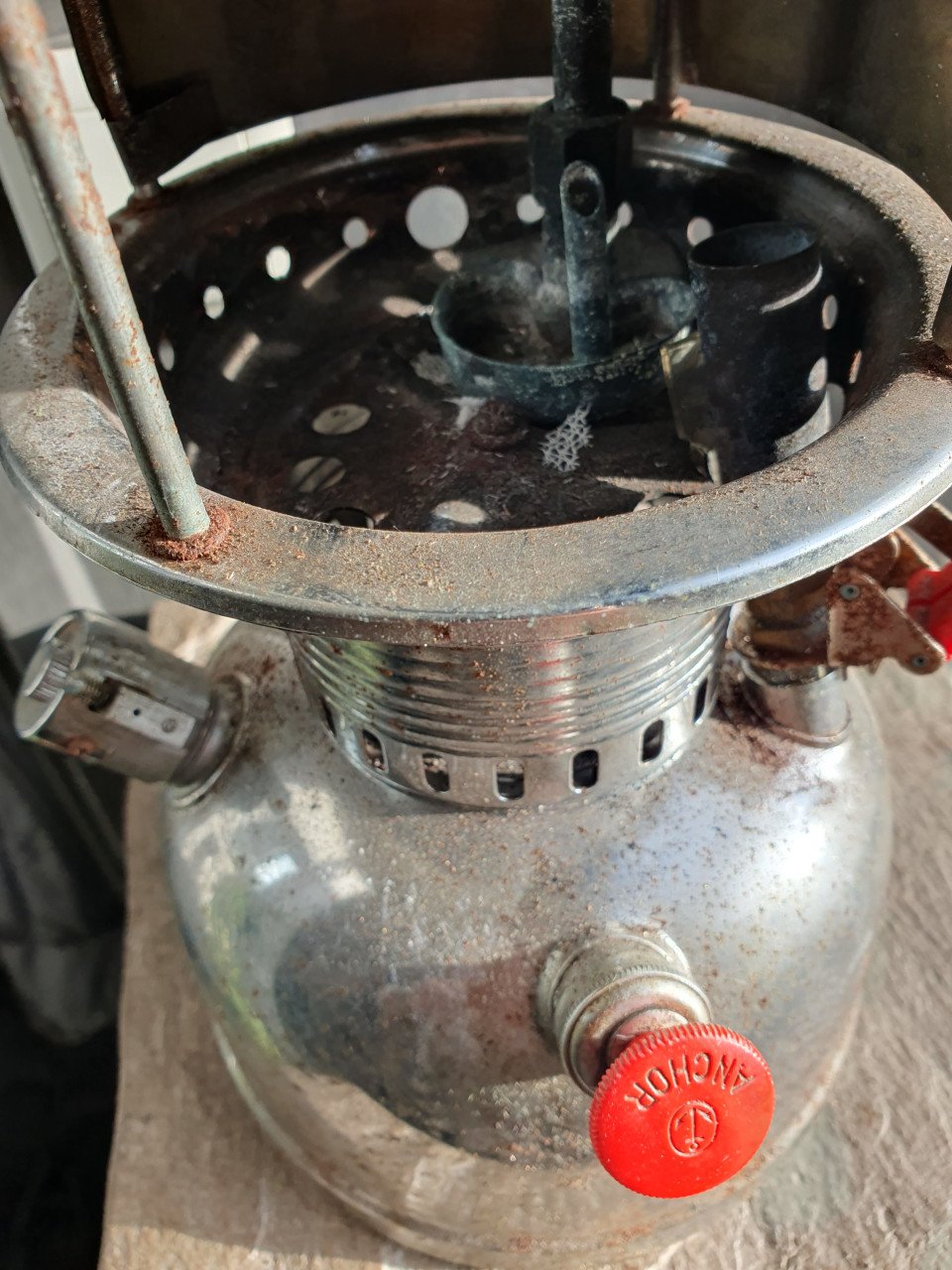 Leuke antieke Petroleum storm of druklamp van het merk anchor...