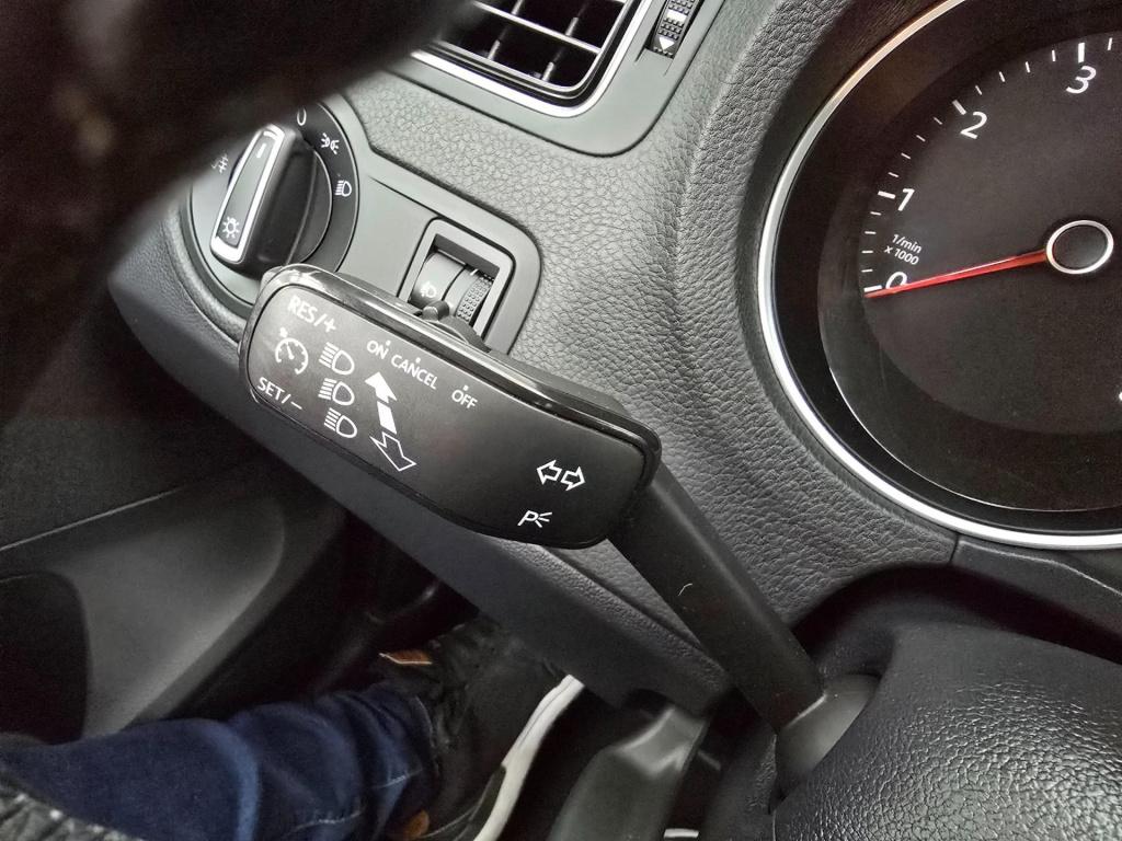 Volkswagen Polo occasion automaat 1.2 tsi highline prachtuitvoering | tweed