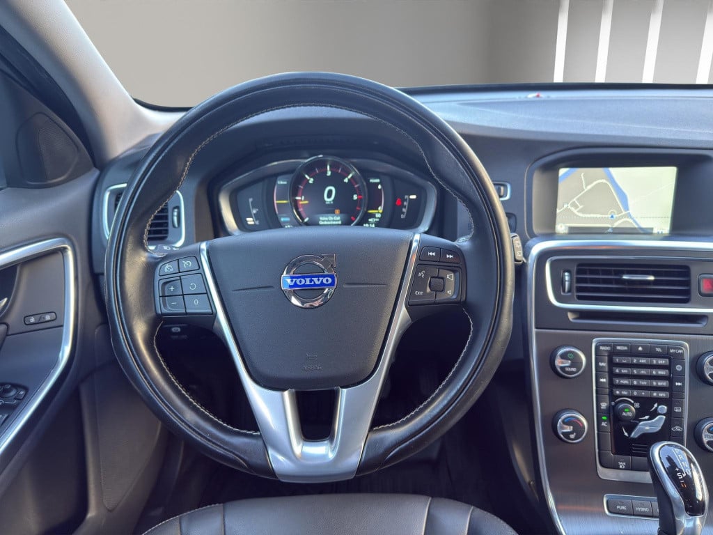 Volvo V60 2.4 d6 awd plug-in hybrid summum stoelverwarming