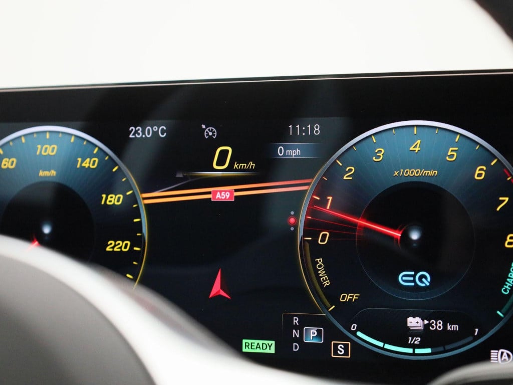 Mercedes-Benz Cla 250 e business solution amg limited | amg-styling | panor