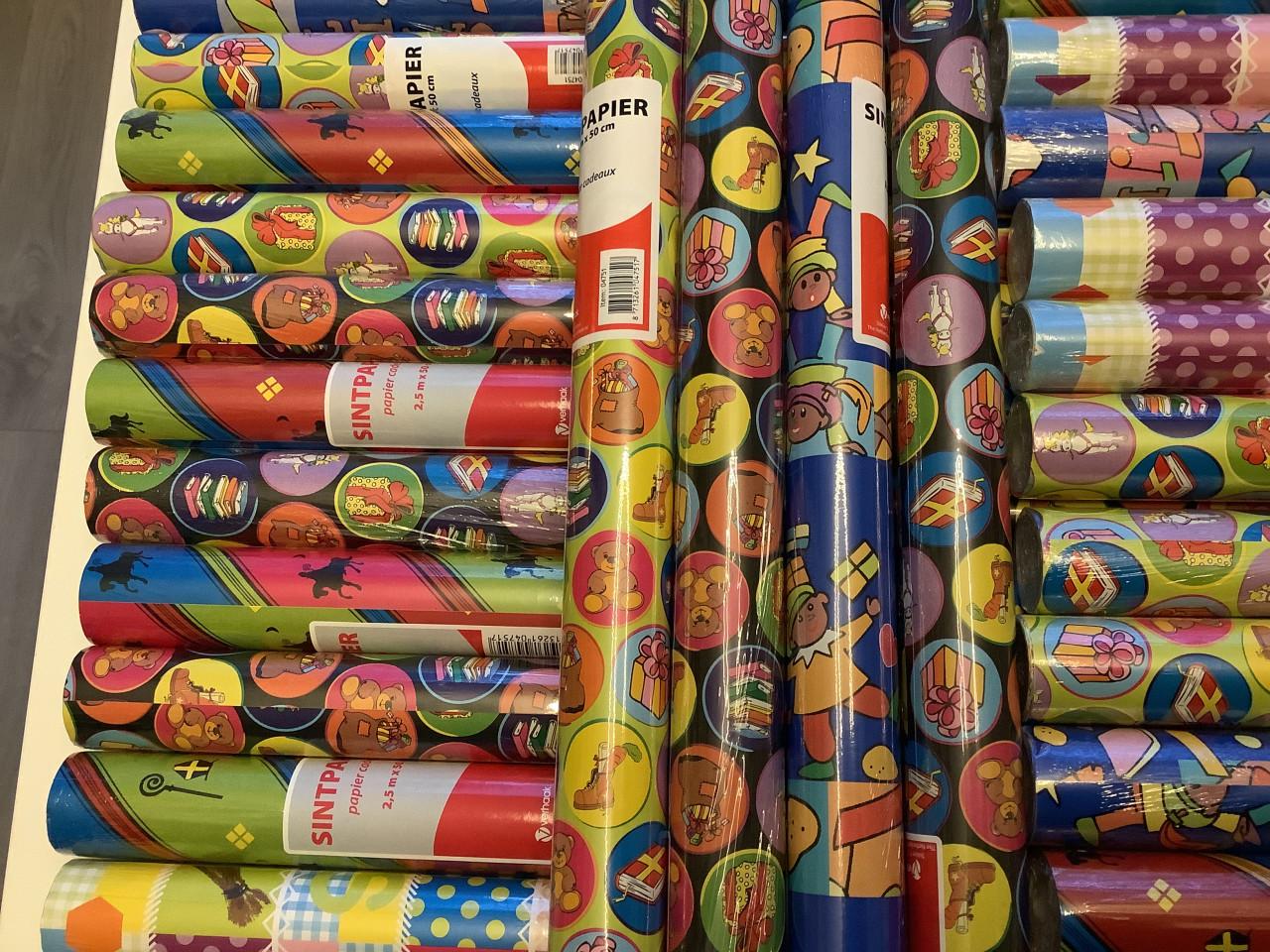 Partij Sinterklaas inpakpapier. ( partij 221)