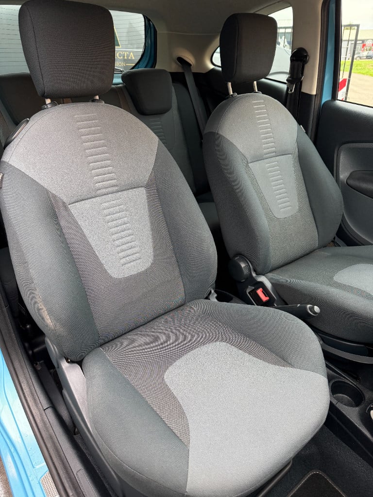 Ford KA 1.2 - titanium x - airco