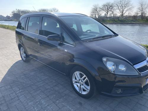 Opel Zafira 2.2 7 zits 1650€