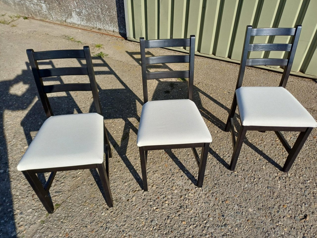 3 EETKAMERSTOELEN.