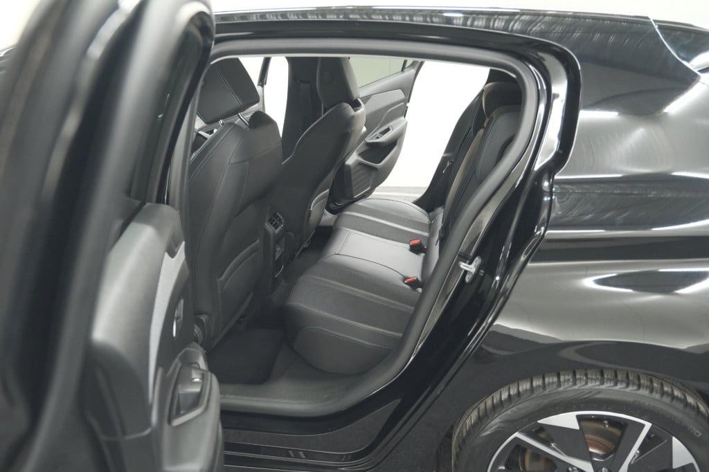 Peugeot 308 puretech 130 allure | camera | navigatie | parkeersensoren | ap
