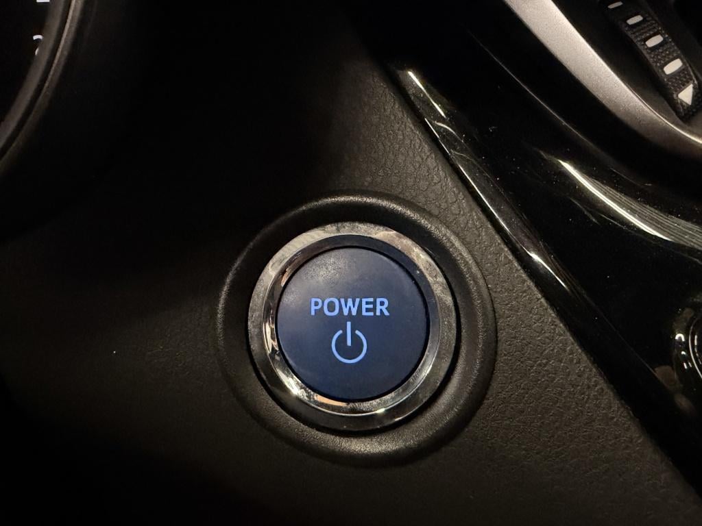 Toyota C-hr 1.8 hybrid executive