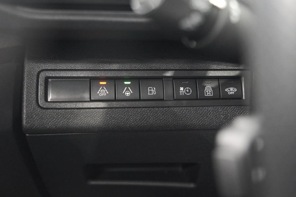 Peugeot 3008 hybrid4 300 gt | elektrisch panoramadak | dodehoekdetectie | c