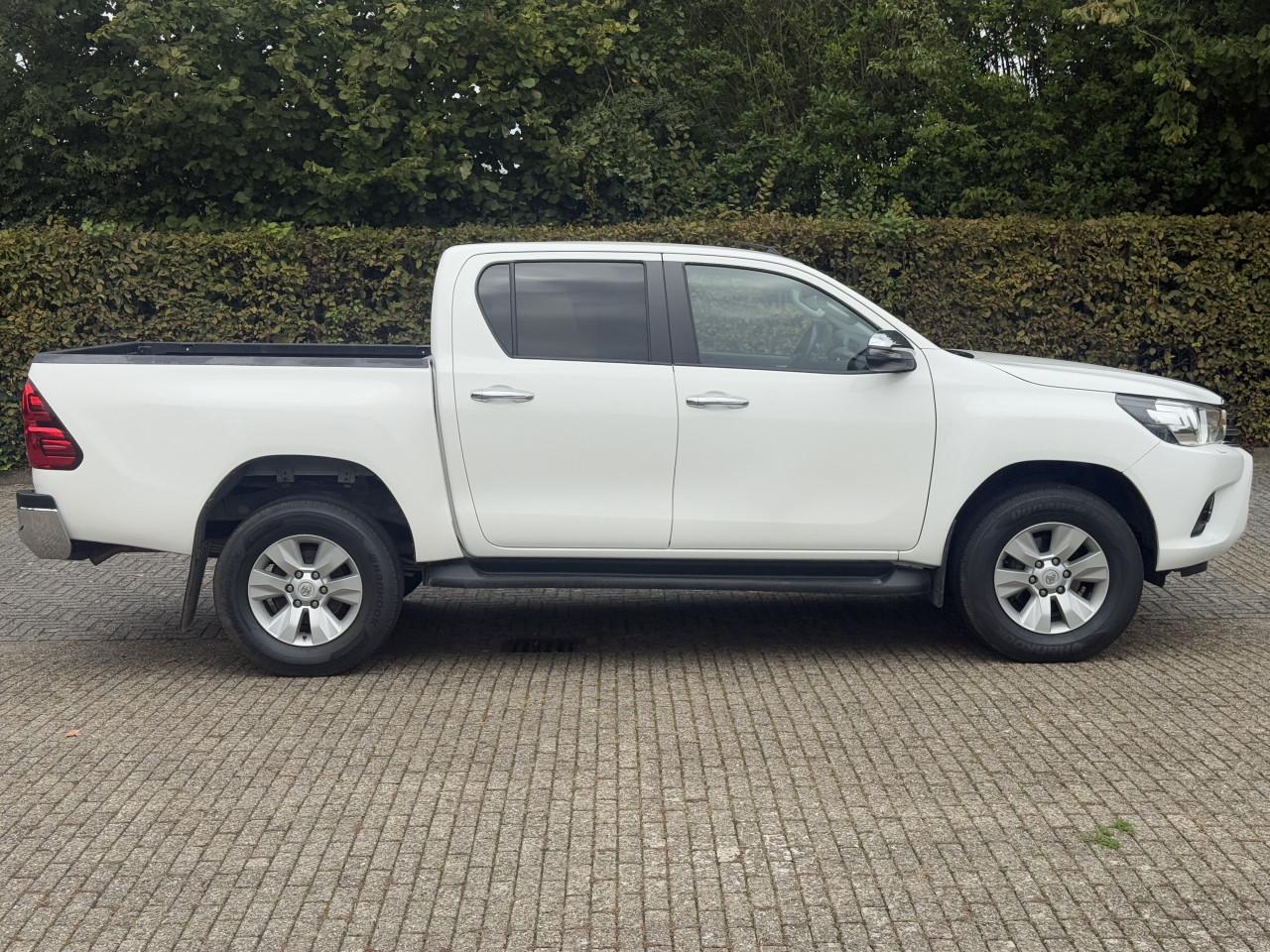 Toyota HiLux - HiLux - 2.4 D-4D Cool Comfort Double Cab Automaat| BTW |