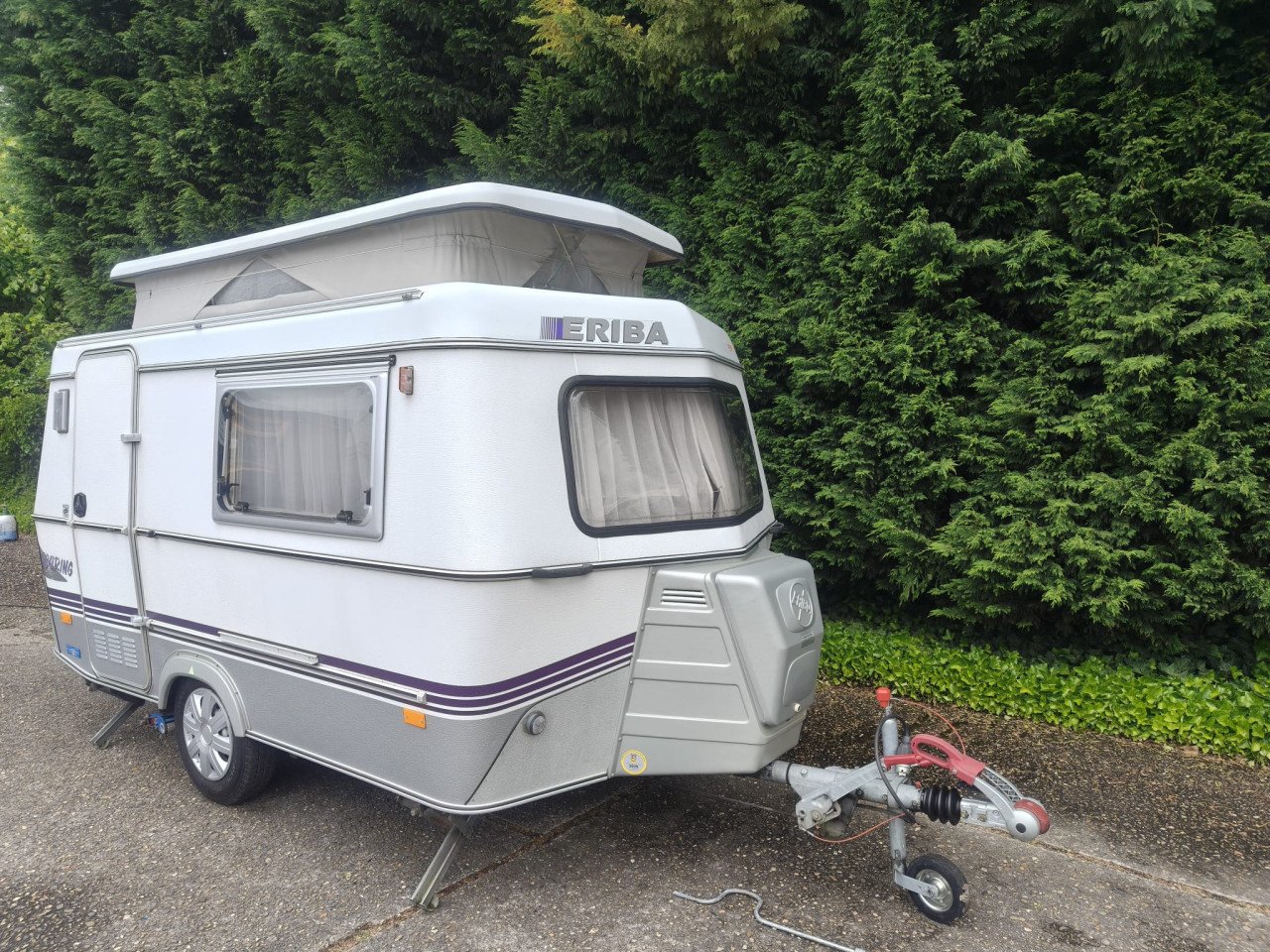 Eriba Touring  hefdak