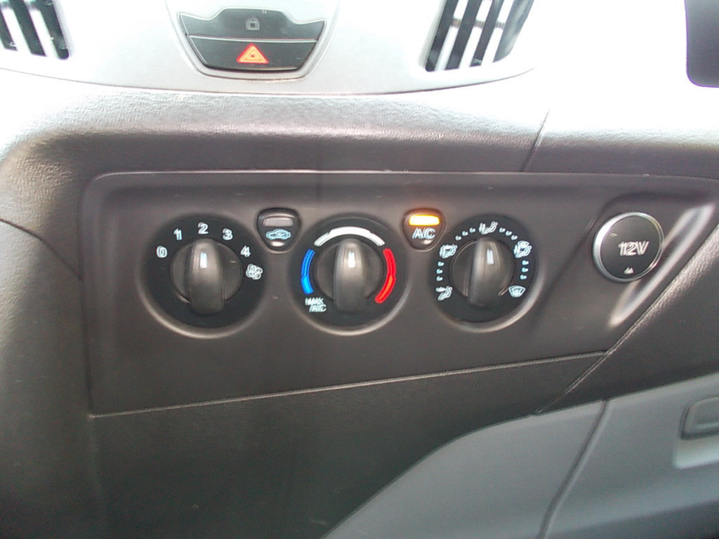 Ford Transit Custom 2.0 tdci airco, schuifdeur, 3-zits, trekhaak