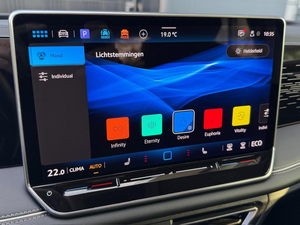 Volkswagen Tiguan 1.5 204pk ehybrid elegance | trekhaak | 360 camera | dode