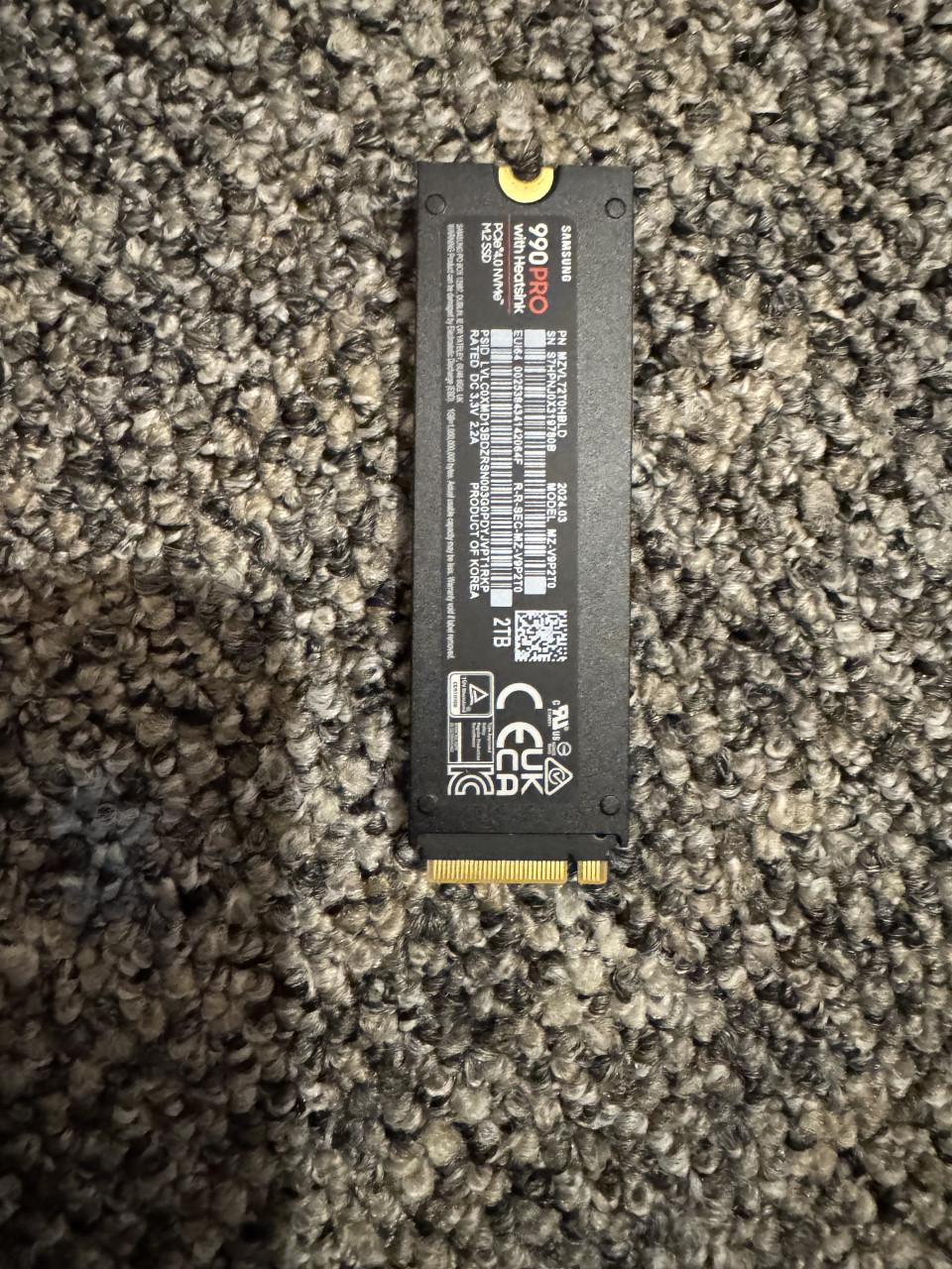 Ps5 met twee scuf controllers, 1 ps5 controller en 2TB geheugen