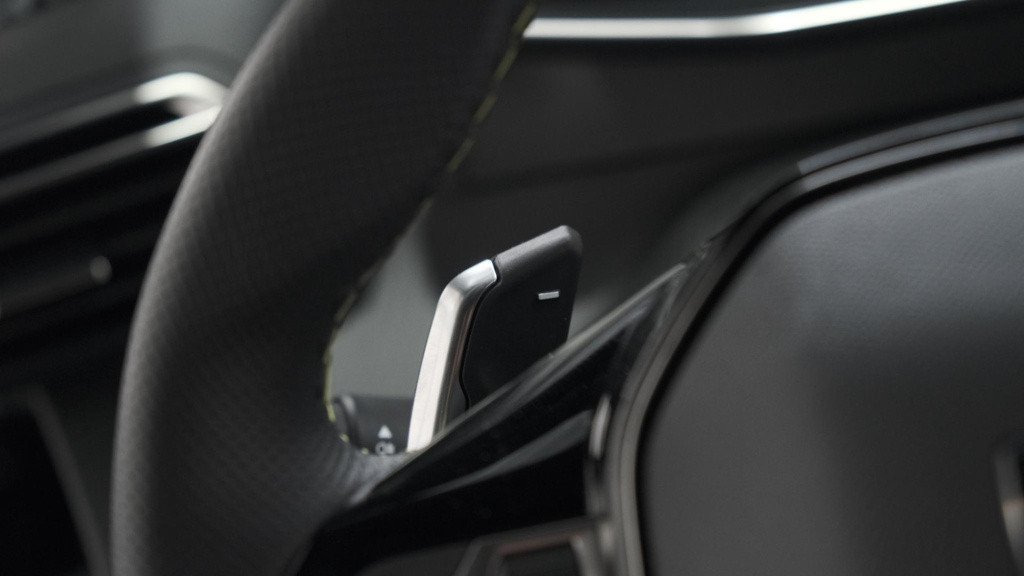 Peugeot 2008 puretech 130 eat8 gt | 360 camera | adaptieve cruise control |
