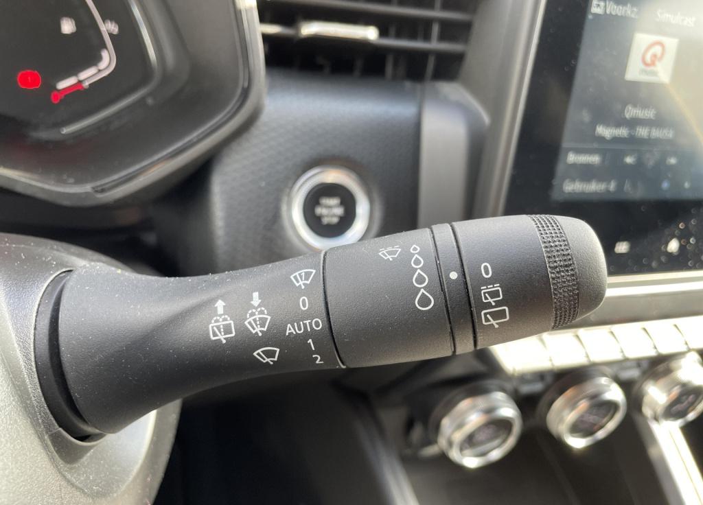 Renault Clio 1.6 e-tech hybrid 140 intens