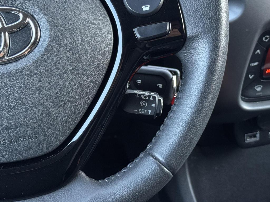 Toyota Aygo 1.0 vvt-i x-joy nl-auto, climate control!