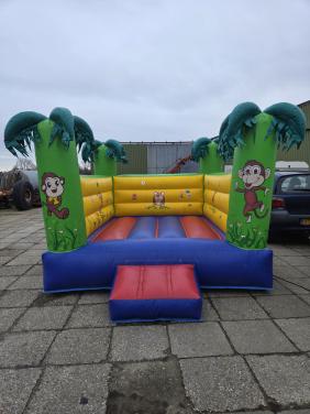 Div, Kinderspelen en attracties te huur.-