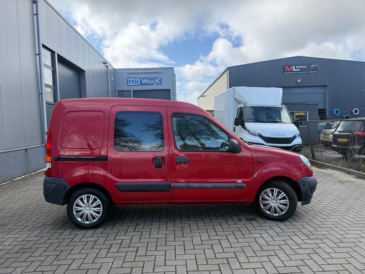 Renault Kangoo 1.6-16V Automaat Benzine