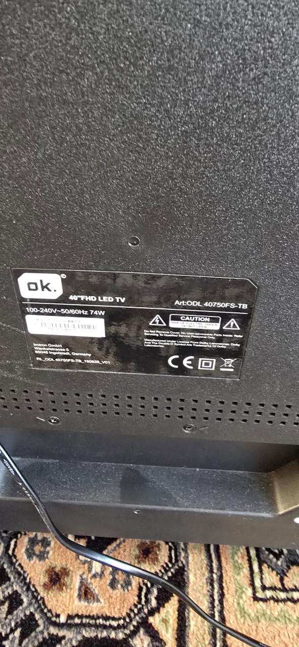 LED TV 40 INCH Z.G.A.N INCLUSIEF HUMAX 5550c