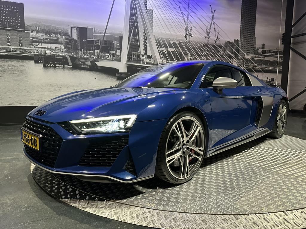 Audi R8 5.2 performance quattro 620pk *btw*b&o*keramisch*bucket seats*carbo