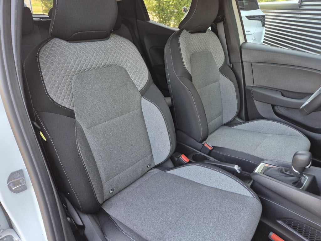 Renault Clio 1.6 e-tech full hybrid 145 evolution android/apple auto, camer
