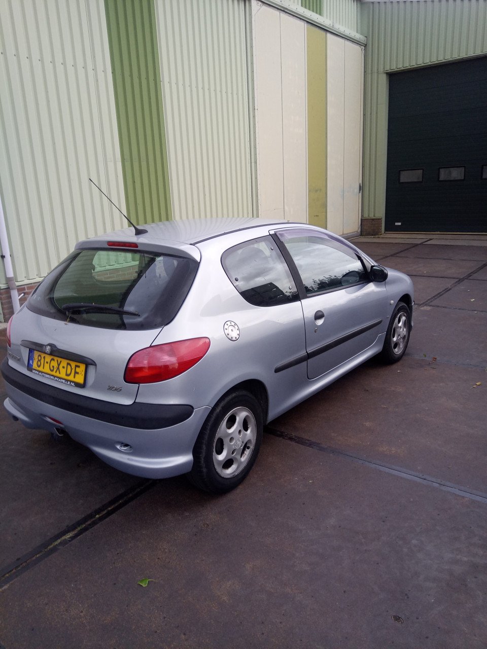 Peugeot 206    € 900.-