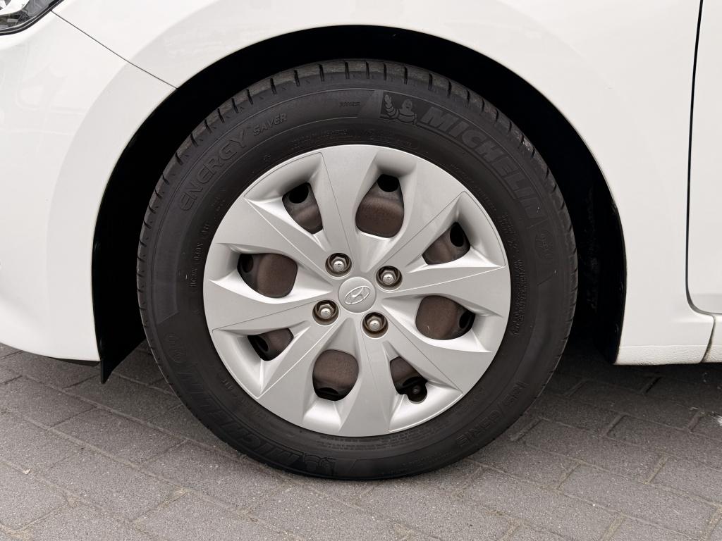Hyundai I 20 1.0 t-gdi comfort | navigatie | cruise | camera | dealer onder