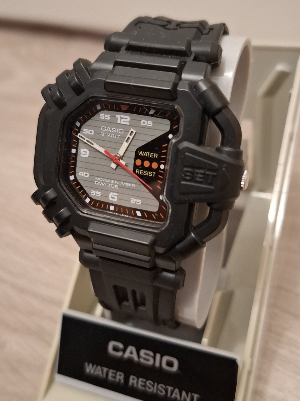 Casio 705 MQN-11 vintage horloge