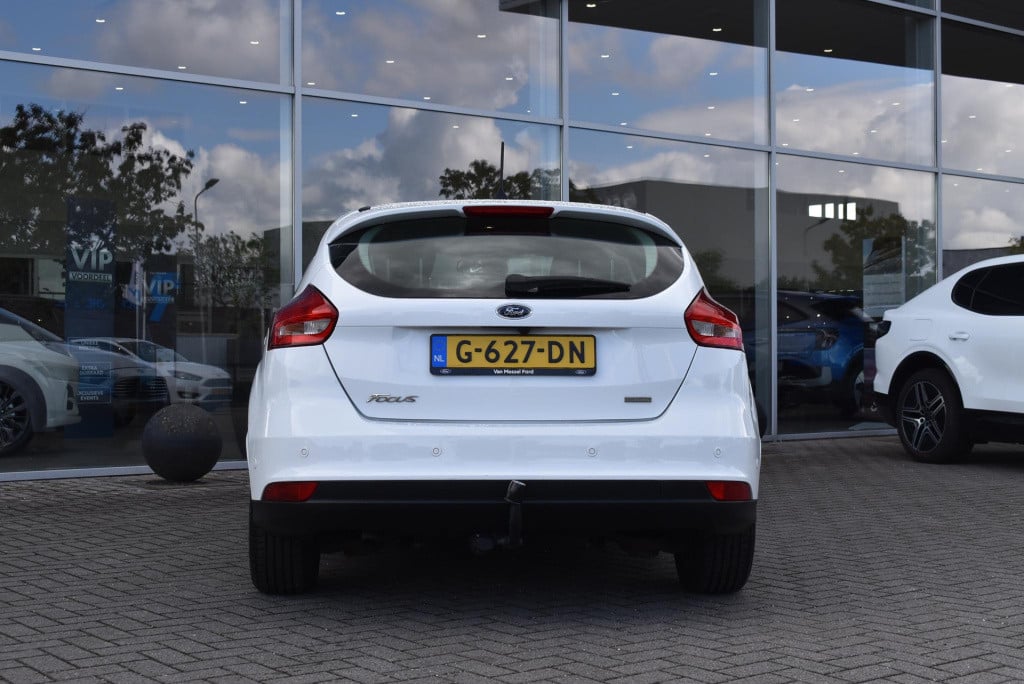 Ford Focus 1.0 titanium | cruise control | trekhaak | achteruitrijcamera | 