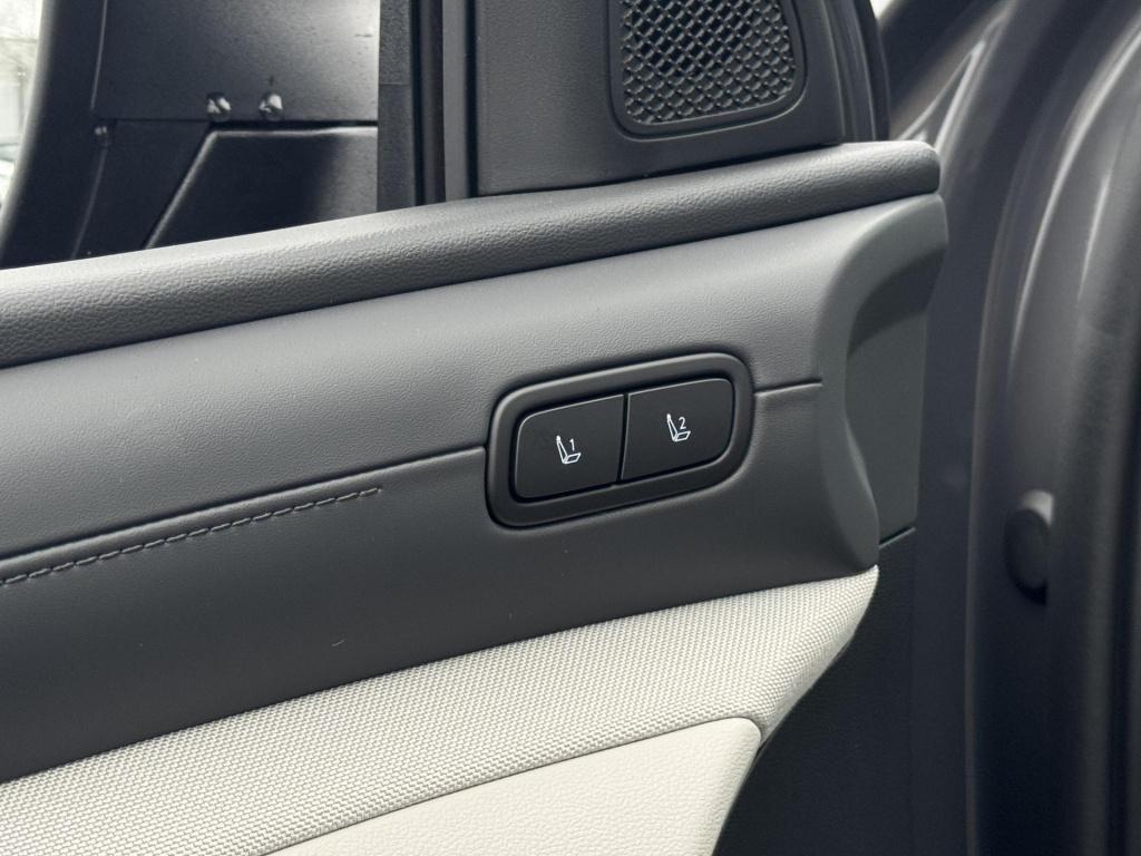 Hyundai Tucson 1.6 t-gdi phev premium light grey interieur