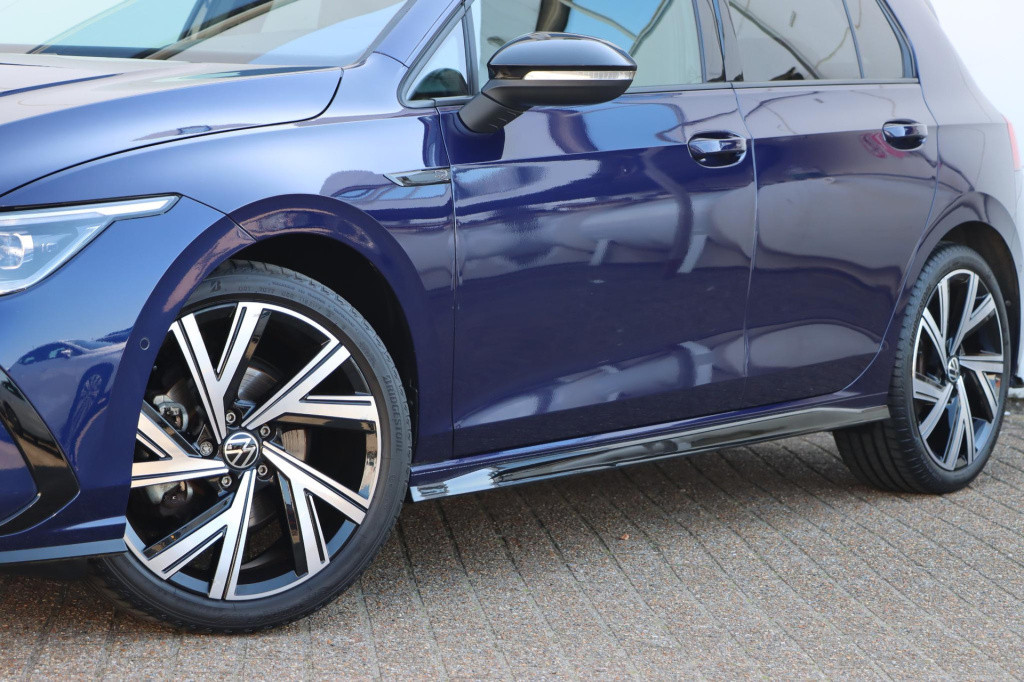 Volkswagen Golf 1.5 etsi r-line 150pk dsg7