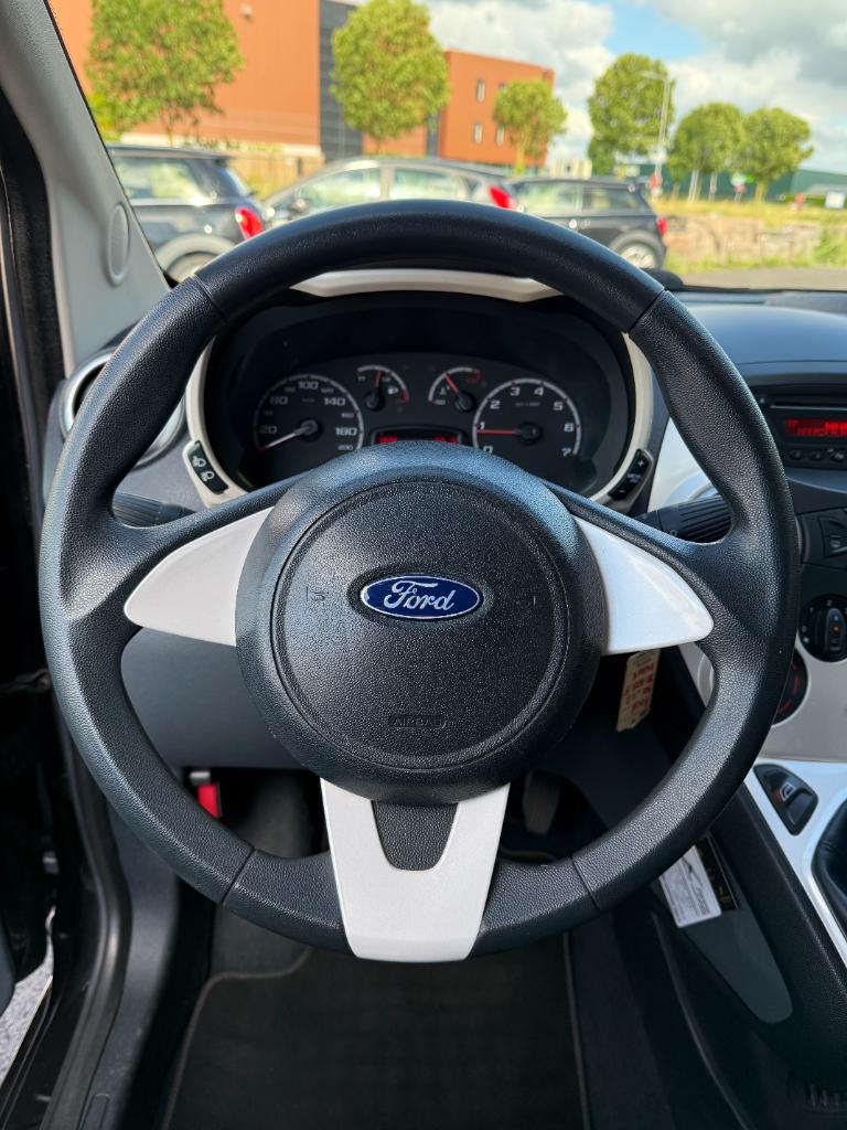 Ford KA 1.2 titanium - airco - nieuwe distributie