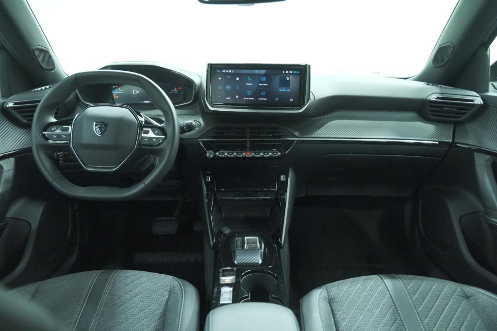 Peugeot E-2008 ev allure avantage 54 kwh | soh 97,8% | 11 kw lader | apple 