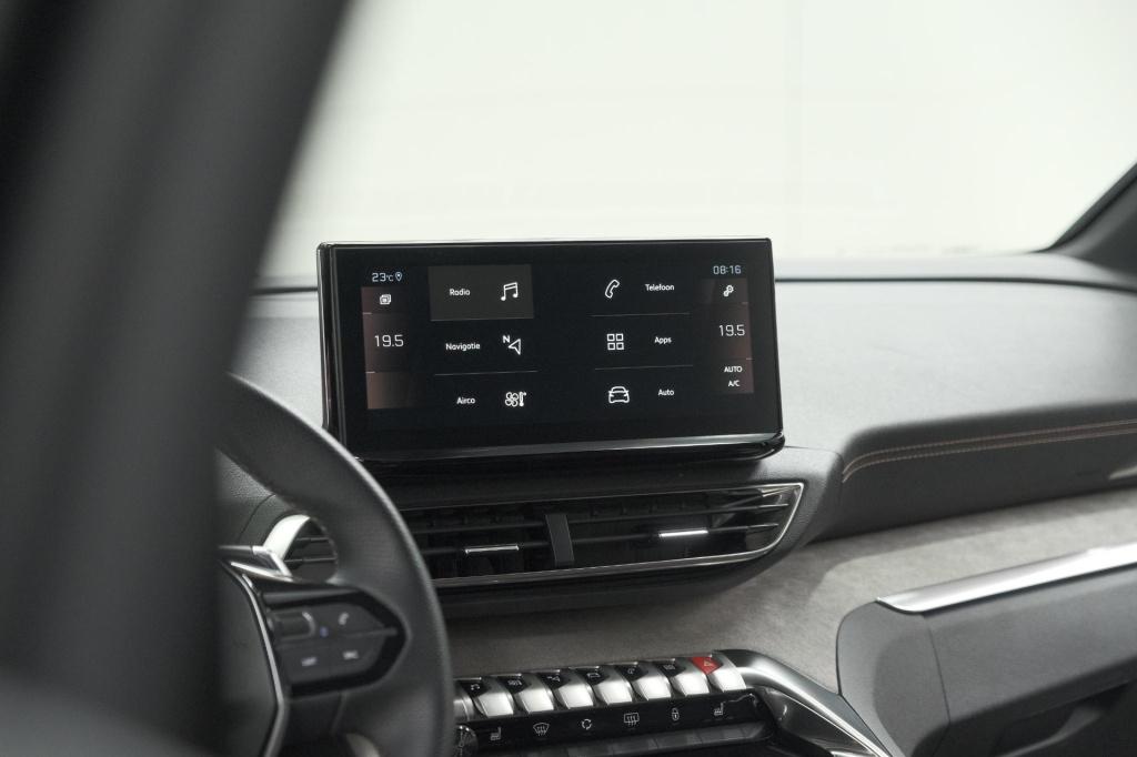 Peugeot 3008 puretech 130 eat8 gt black pack | trekhaak | elektrische koffe