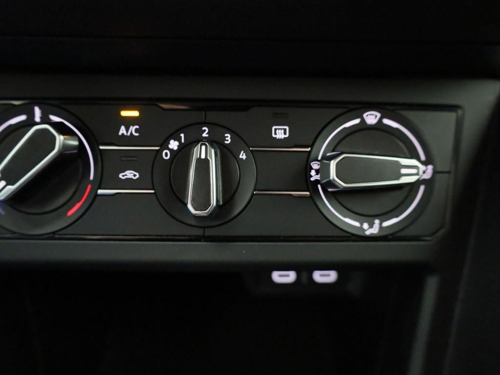 Volkswagen Taigo 1.0 tsi life edition | automaat | parkeer sensoren | virtu